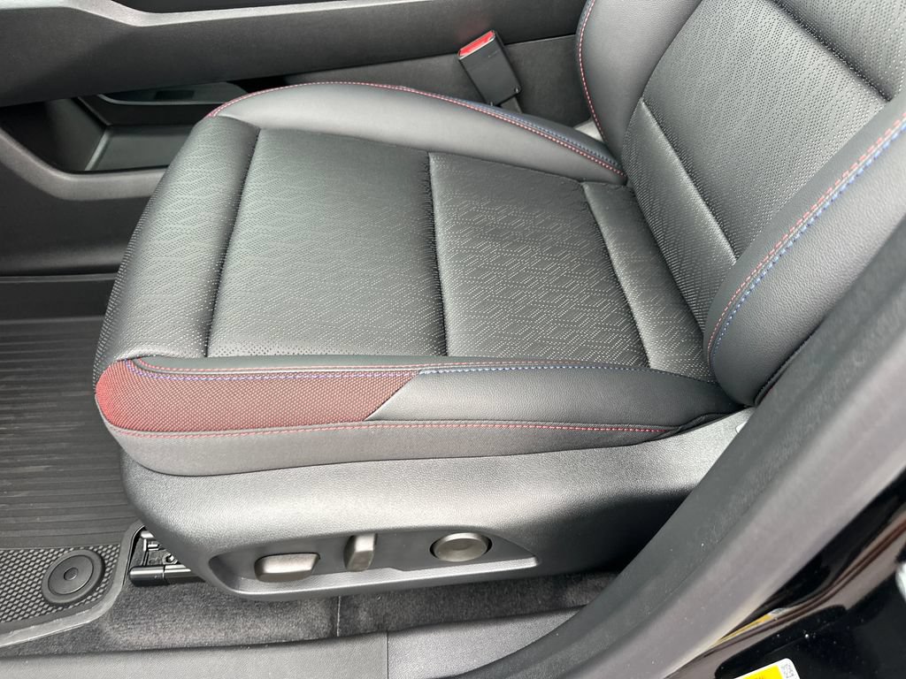 New 2026 Chevrolet Equinox RS w/ Convenience Package III AWD/4WD image 12