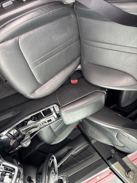 Used 2023 Kia Sorento SX image 9