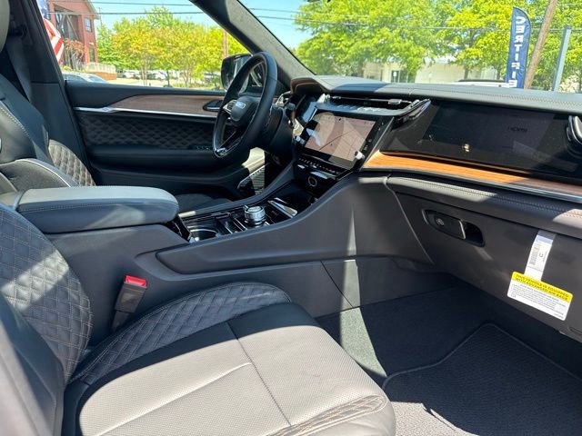 New 2026 Jeep Grand Cherokee L Summit AWD/4WD image 31