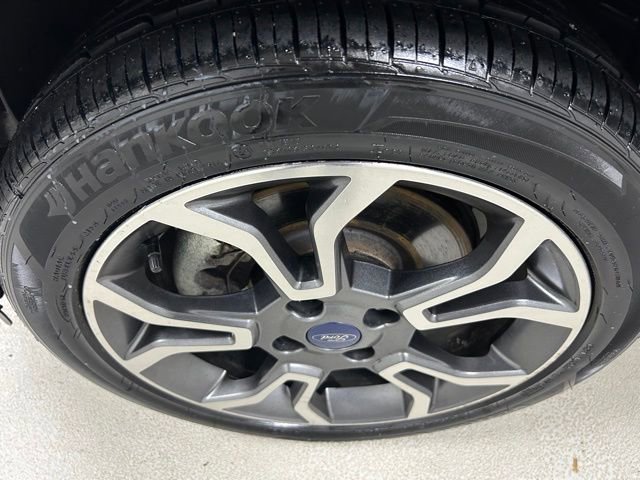 Used 2018 Ford EcoSport SE w/ SE Convenience Package image 9