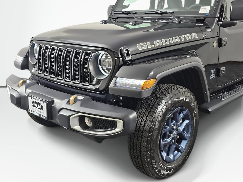 New 2026 Jeep Gladiator Sport AWD/4WD image 13