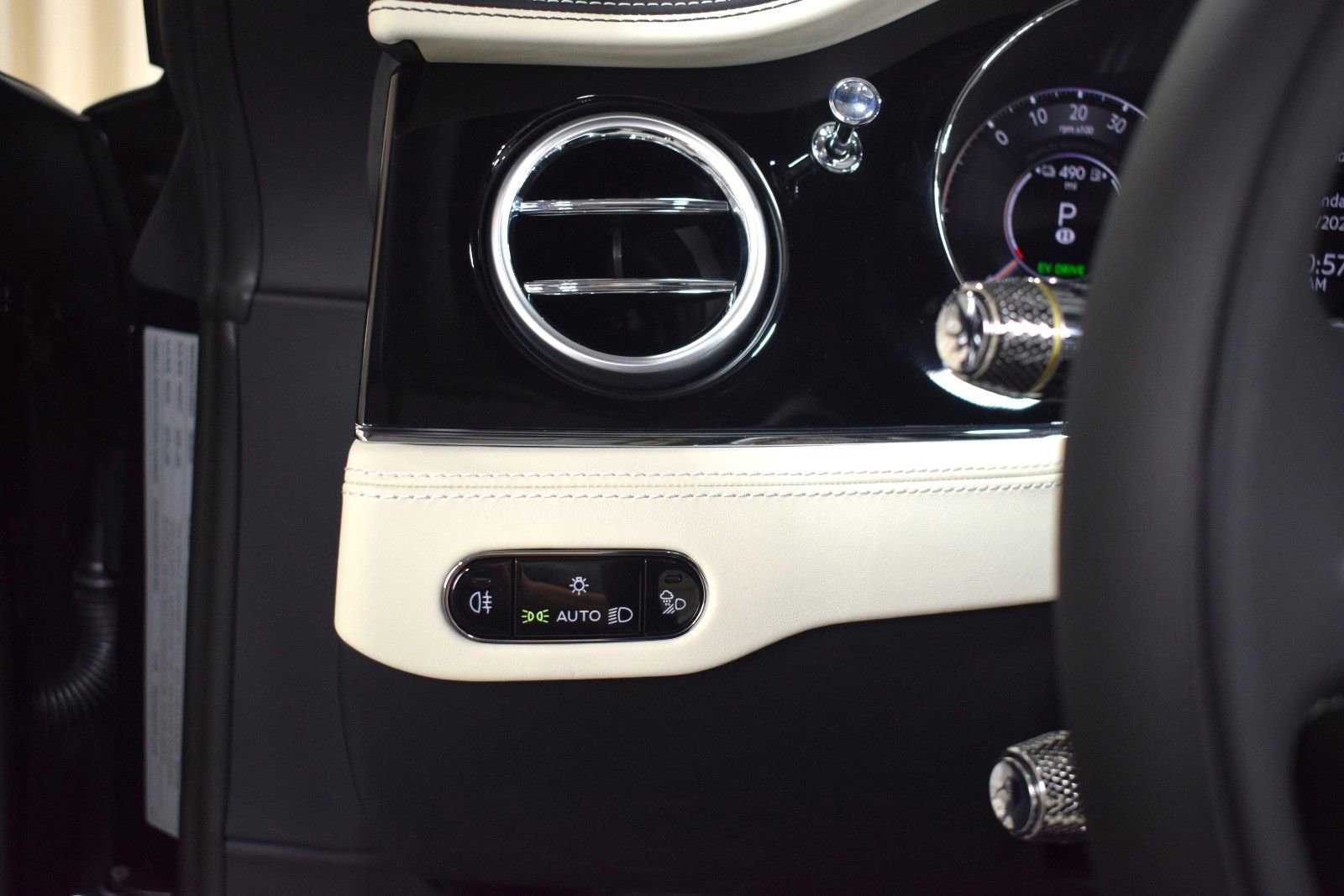 New 2025 Bentley Continental GTC AWD/4WD image 29