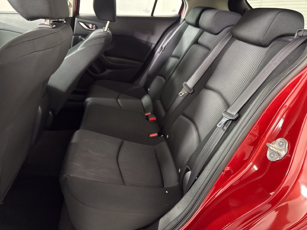 Used 2016 MAZDA MAZDA3 i Touring FWD image 13