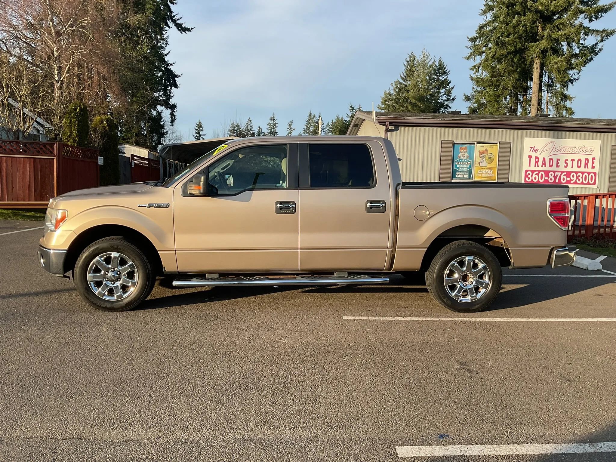 Used 2013 Ford F150 XLT w/ XLT Chrome Pkg image 2