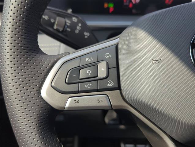 New 2026 Volkswagen Tiguan SE R-Line FWD image 21