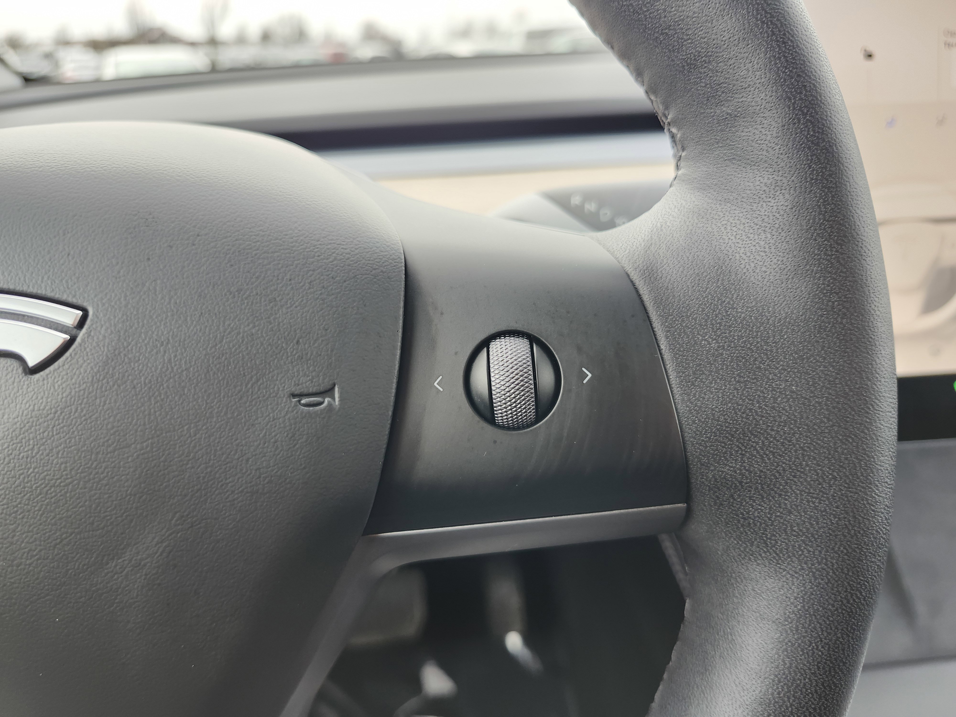 Used 2024 Tesla Model Y Long Range AWD/4WD image 37