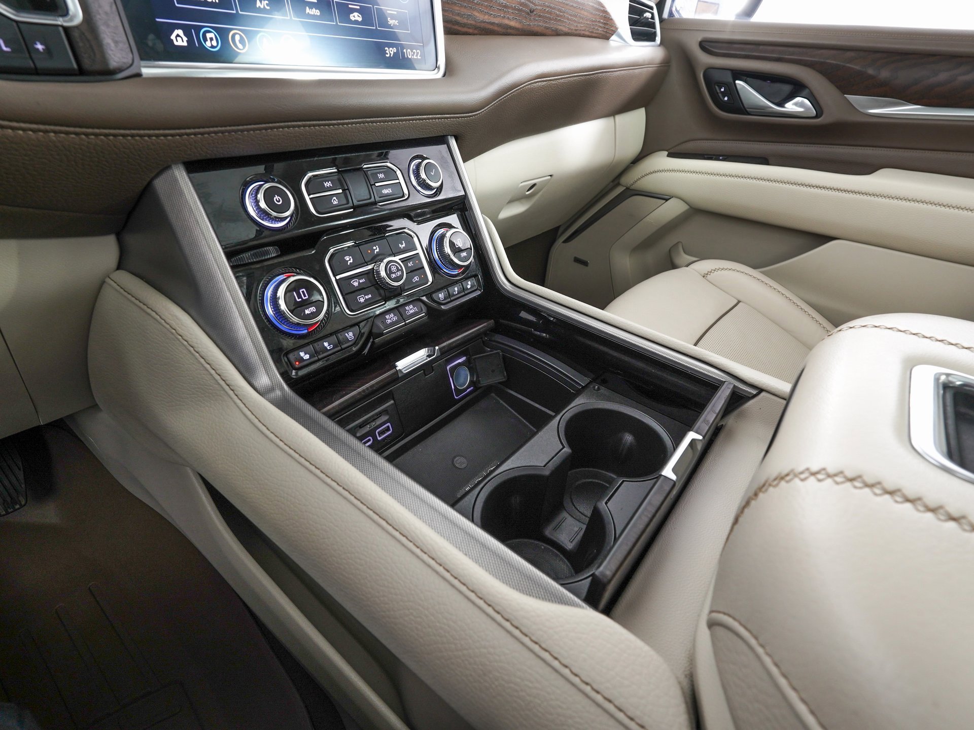 Used 2021 GMC Yukon Denali image 24