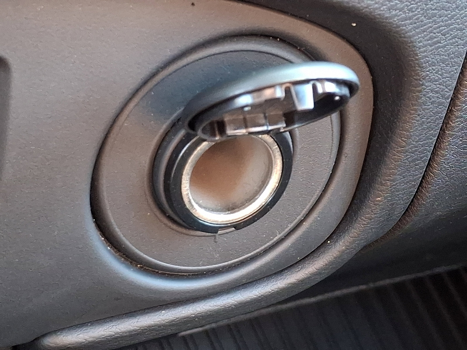 Used 2024 Nissan Frontier PRO-4X w/ Off-Road Protection Package image 25