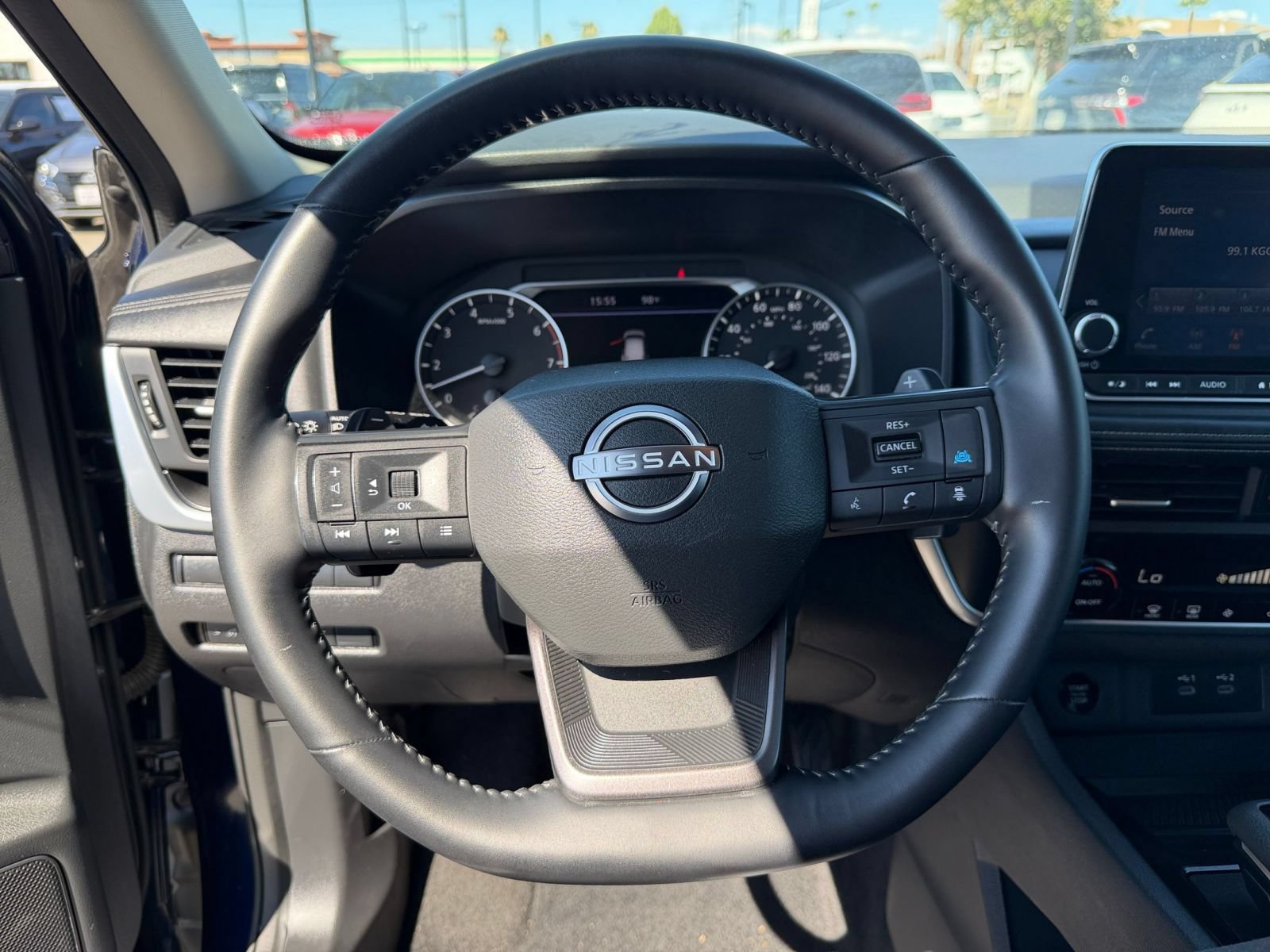 Used 2025 Nissan Rogue SV AWD/4WD image 30
