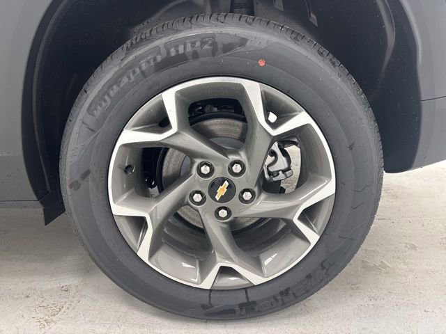 New 2026 Chevrolet Trax LT w/ Driver Confidence Package FWD image 34