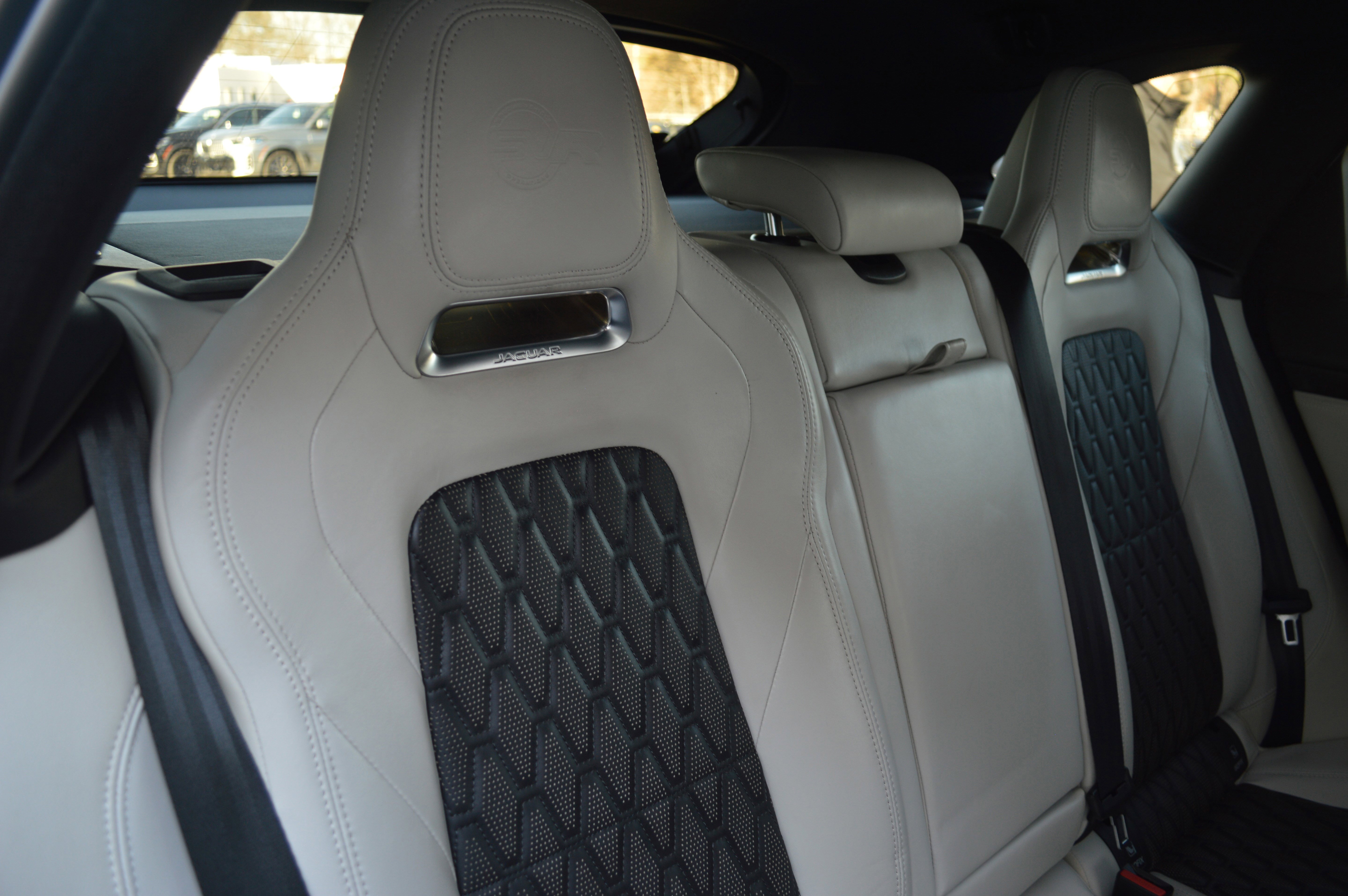 Used 2020 Jaguar F-PACE SVR image 37