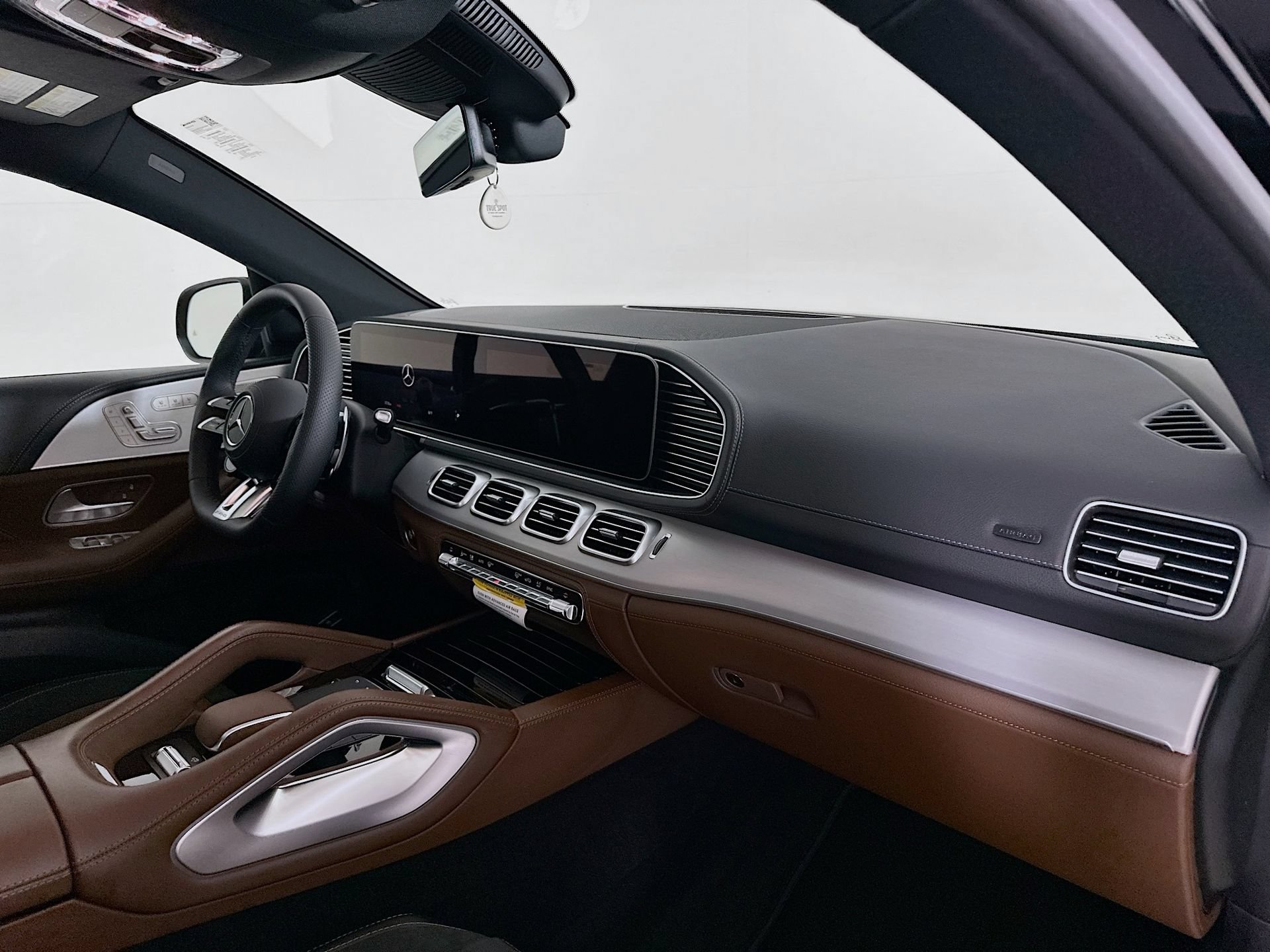 New 2026 Mercedes-Benz GLE 53 AMG 4MATIC Coupe image 32