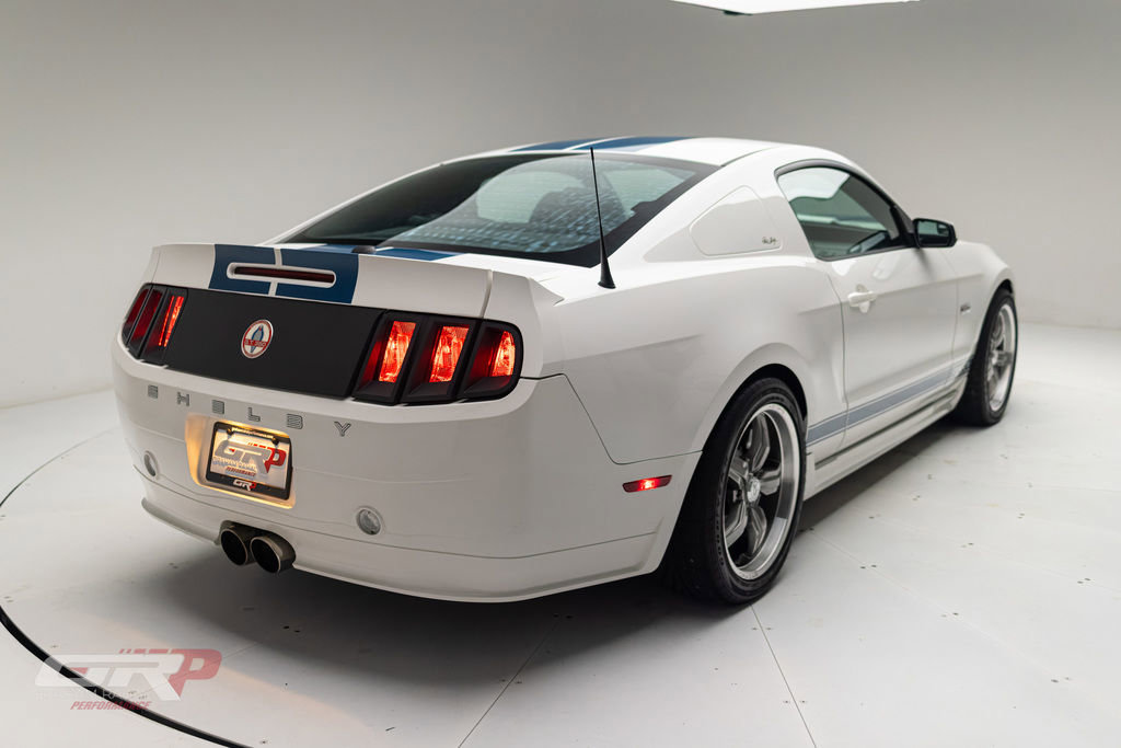 Used 2011 Ford Mustang GT Premium w/ Security Pkg RWD image 3