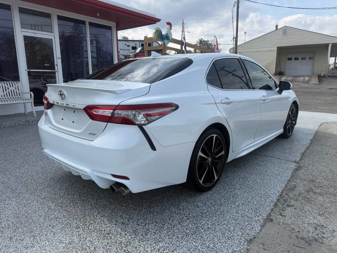 Used 2019 Toyota Camry XSE image 10