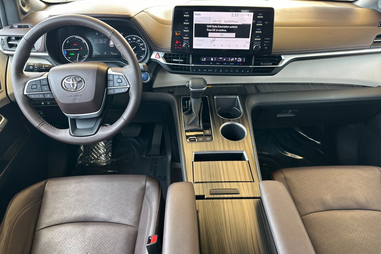 Certified 2023 Toyota Sienna Platinum image 17