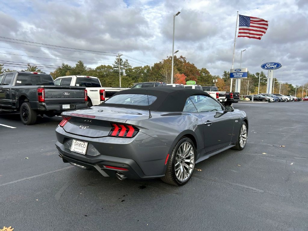Used 2026 Ford Mustang GT Premium RWD image 3