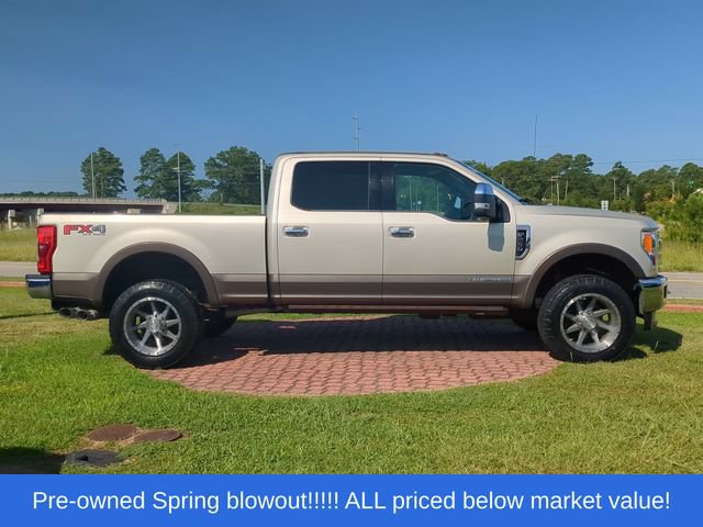 Used 2017 Ford F250 King Ranch w/ King Ranch Ultimate Package AWD/4WD image 14