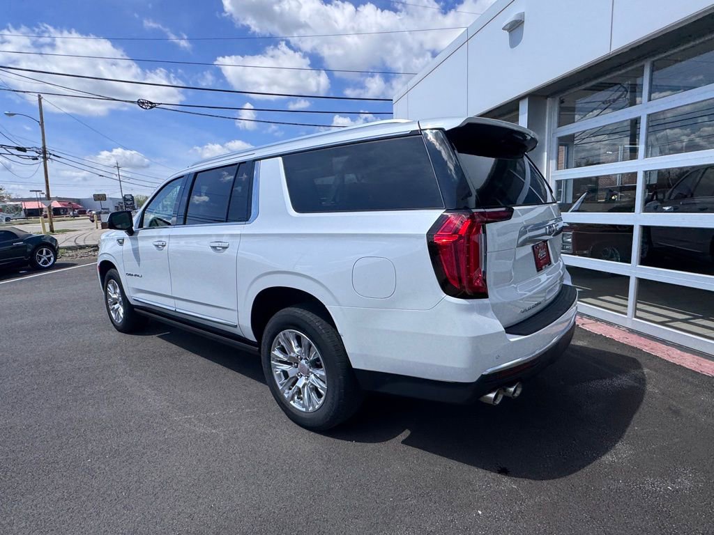 Used 2023 GMC Yukon XL Denali image 3