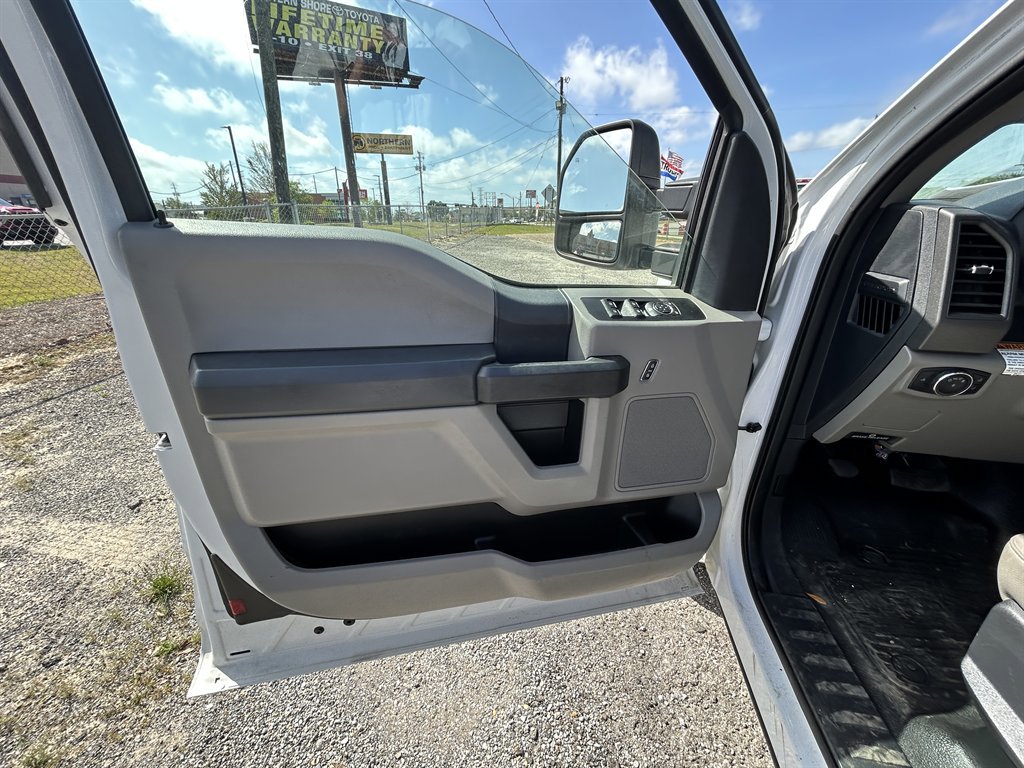 Used 2022 Ford F350 XL w/ Power Equipment Group RWD image 11