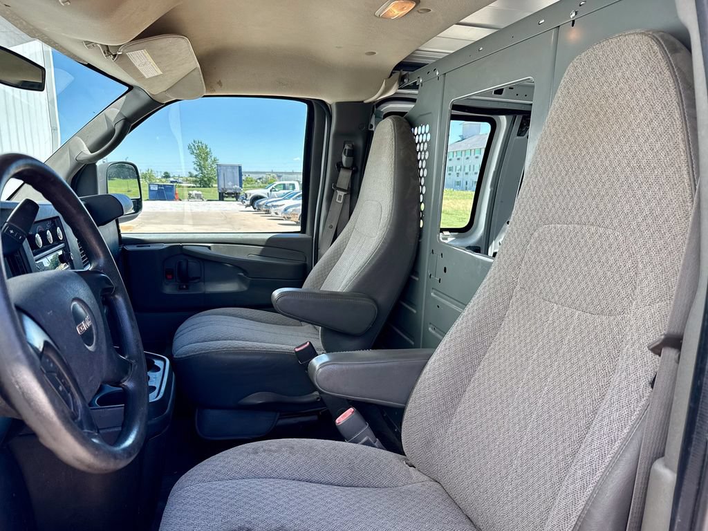 Used 2014 GMC Savana 2500 RWD image 11