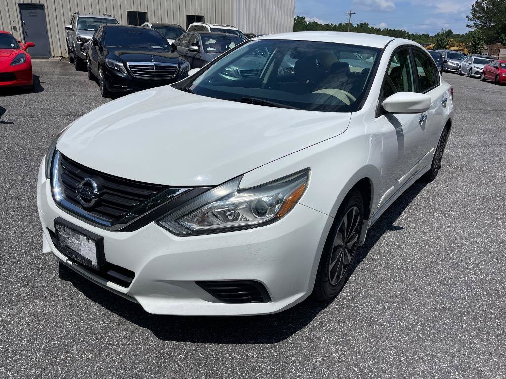 Used 2016 Nissan Altima 2.5 S w/ Power Driver Seat Package FWD image 3