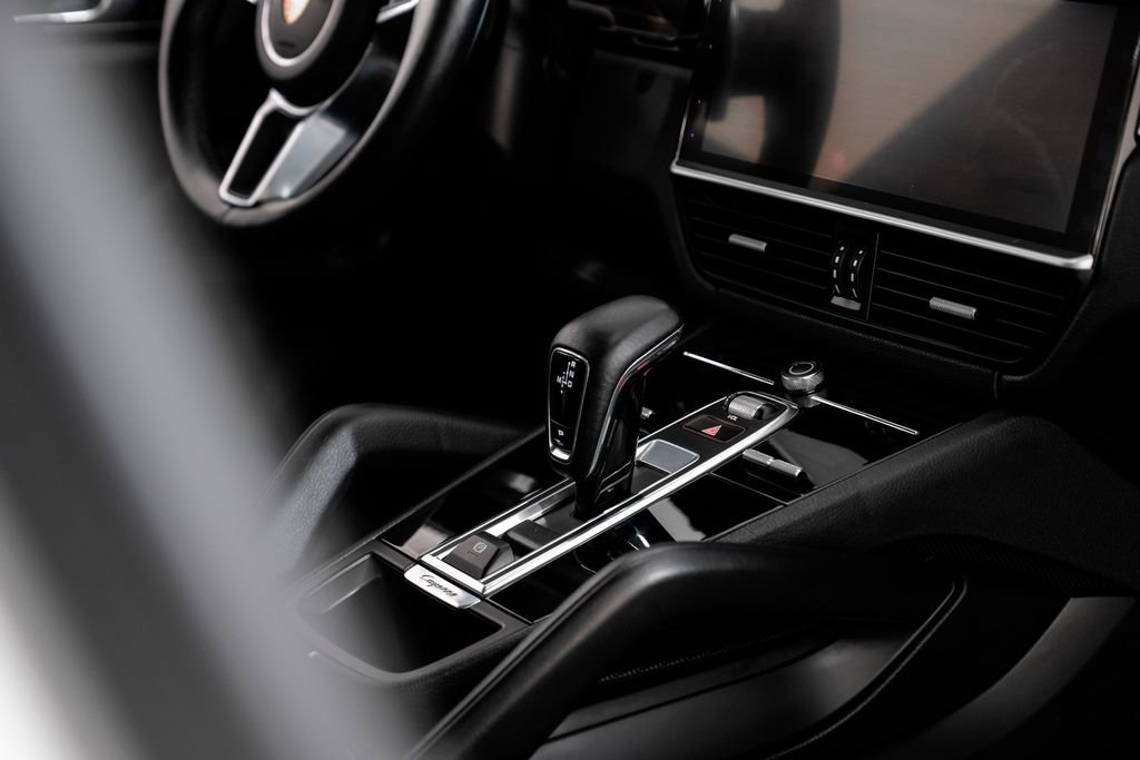 Used 2019 Porsche Cayenne S image 21