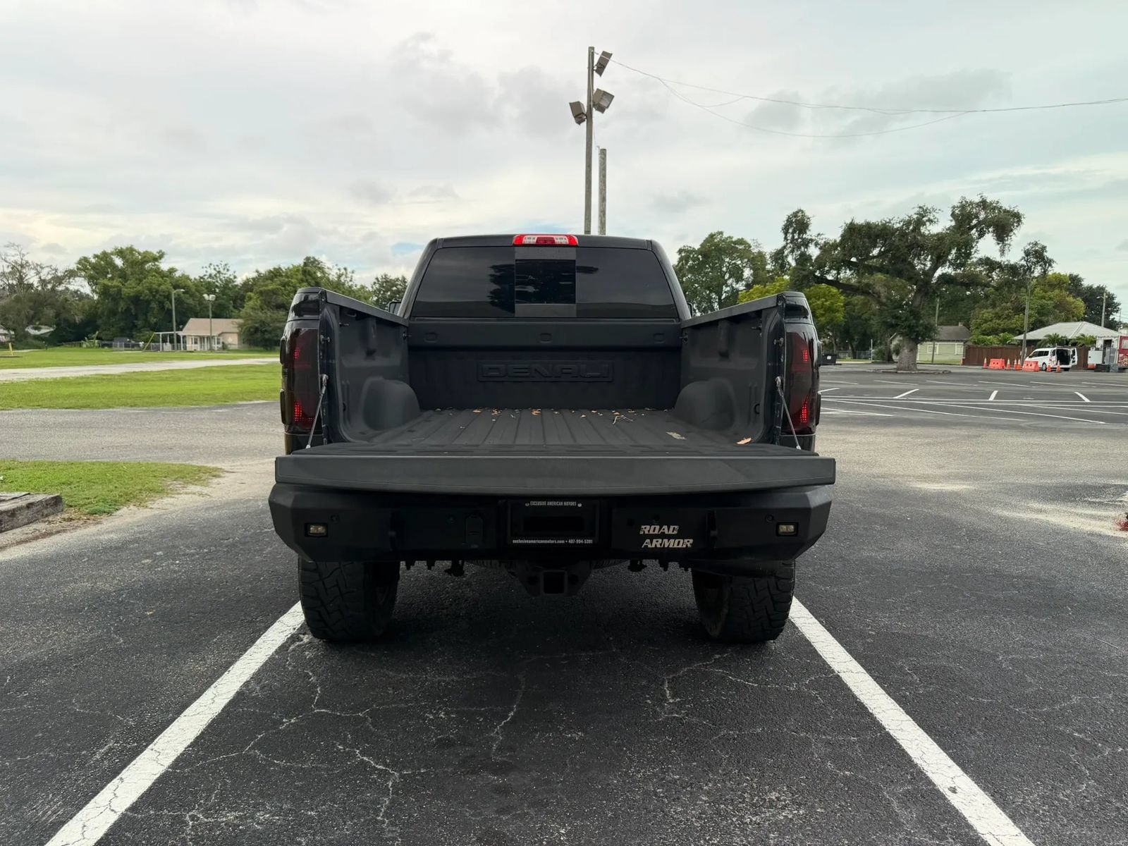 Used 2016 GMC Sierra 2500 Denali w/ Duramax Plus Package AWD/4WD image 7
