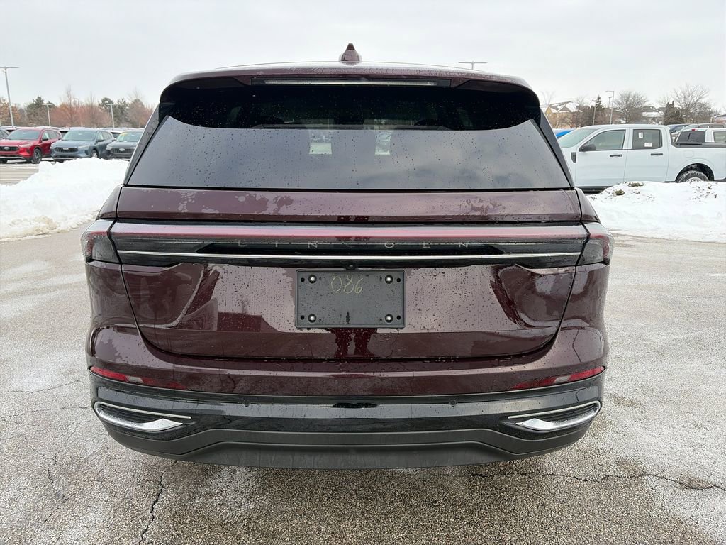 Used 2025 Lincoln Nautilus Premier w/ Equipment Group 102A image 6