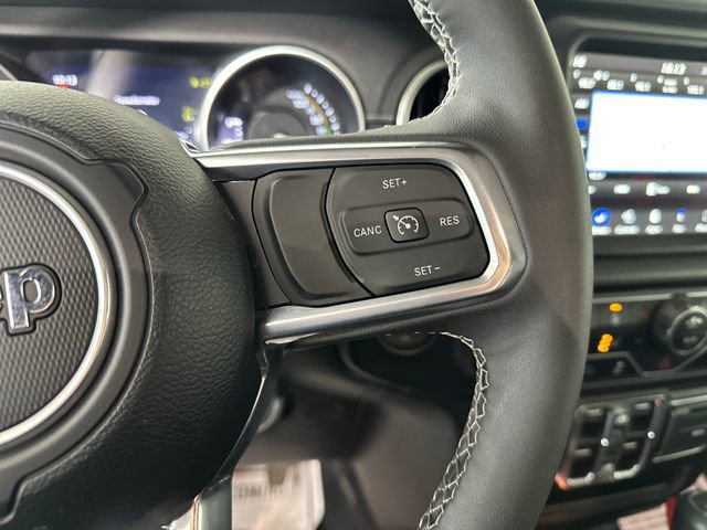 Used 2023 Jeep Wrangler Unlimited Sahara w/ Cold Weather Group image 16