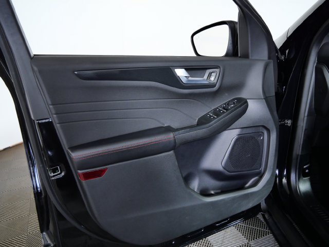 Certified 2023 Ford Escape ST-Line w/ Tech Pack #1 AWD/4WD image 14