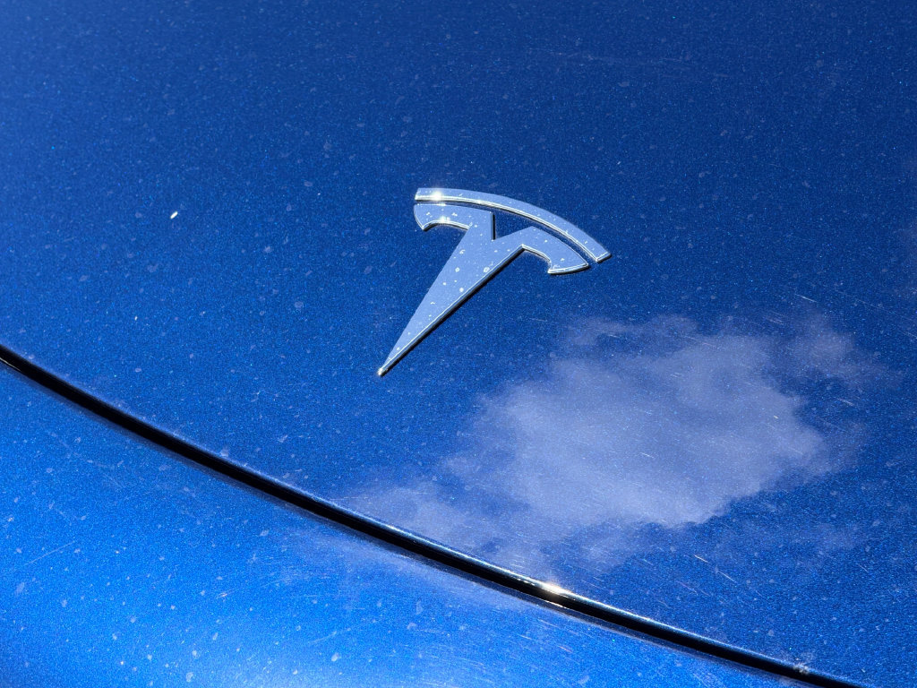 Used 2017 Tesla Model 3 Long Range RWD image 17