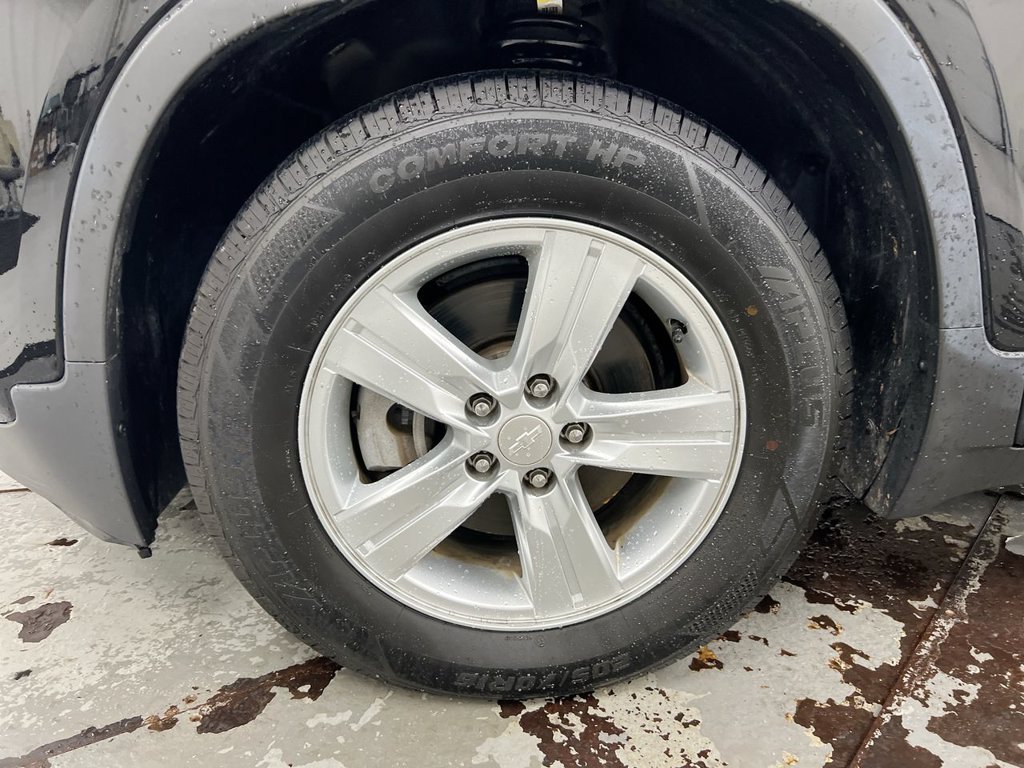 Used 2018 Chevrolet Trax LT w/ LT Convenience Package FWD image 26