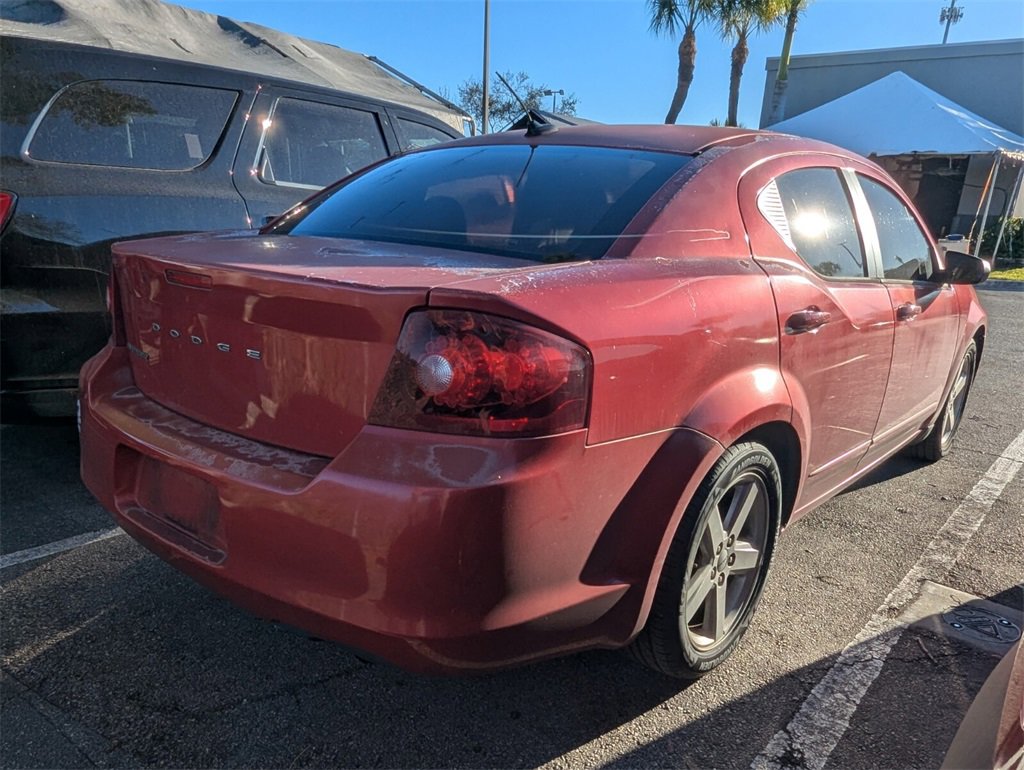 Used 2013 Dodge Avenger SE image 12