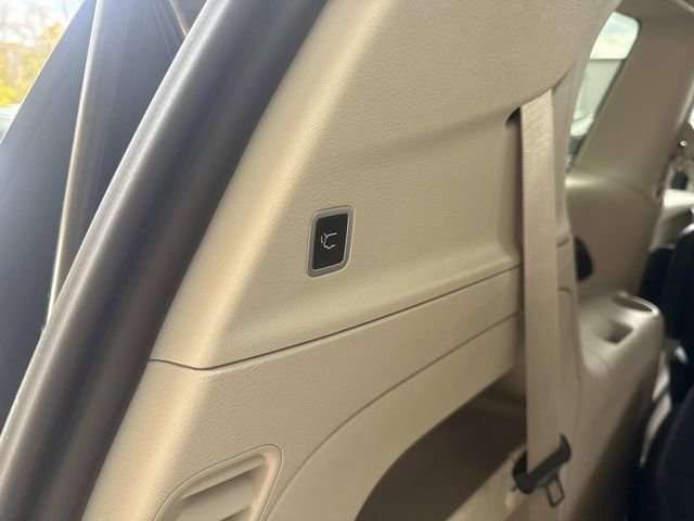 Used 2021 Chrysler Pacifica Touring image 7