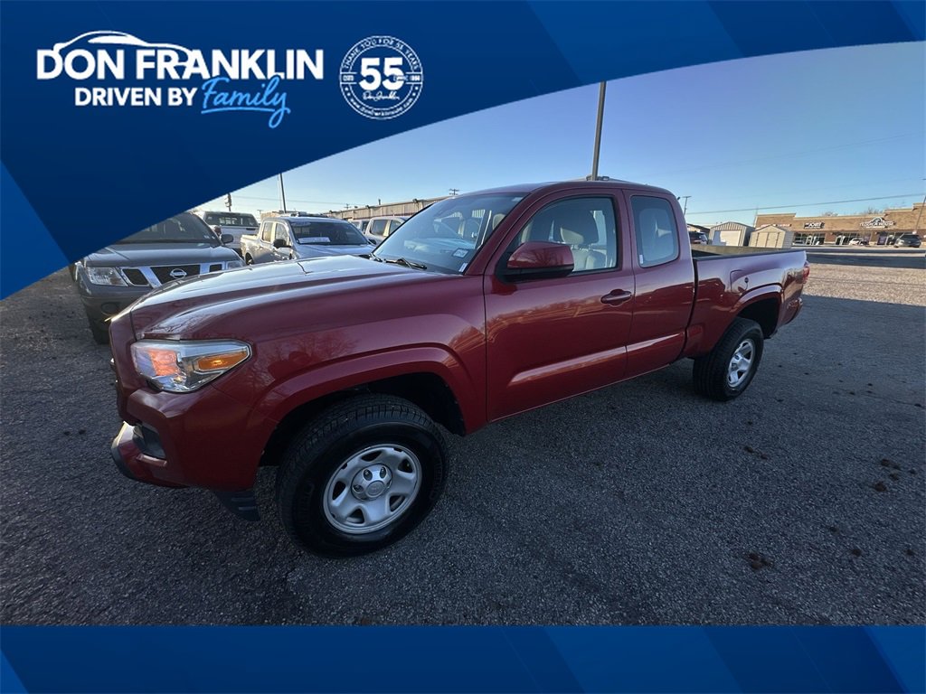 Used 2018 Toyota Tacoma SR image 1