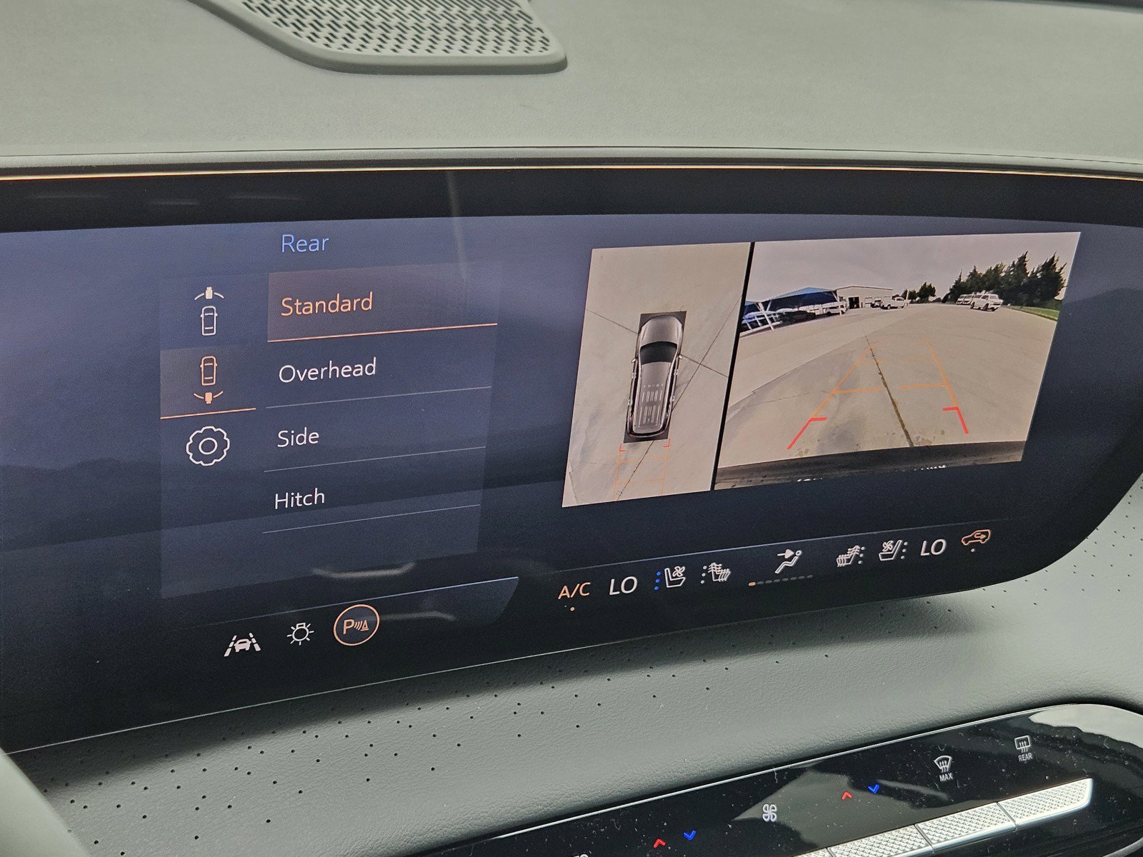 New 2026 Buick Enclave Avenir w/ Super Cruise Package FWD image 13