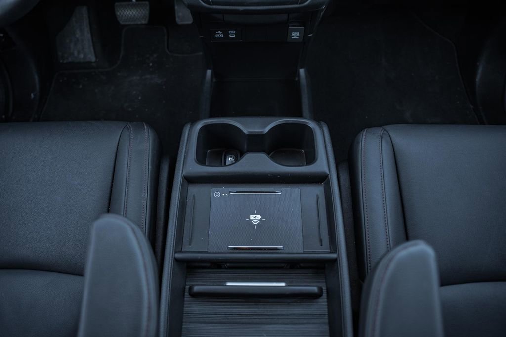 Used 2025 Honda Odyssey Sport-L image 25