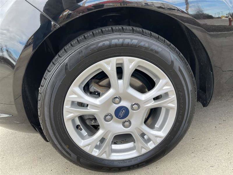 Used 2016 Ford Fiesta SE image 29