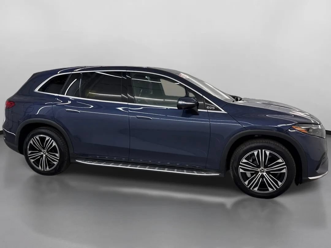 Used 2023 Mercedes-Benz EQS 450+ 4MATIC SUV w/ Acoustic Comfort Package image 11