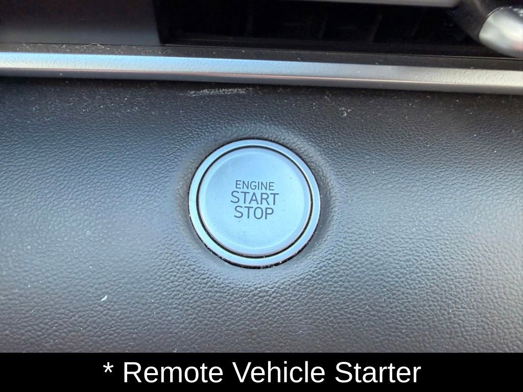 Used 2023 Hyundai Elantra SEL FWD image 15
