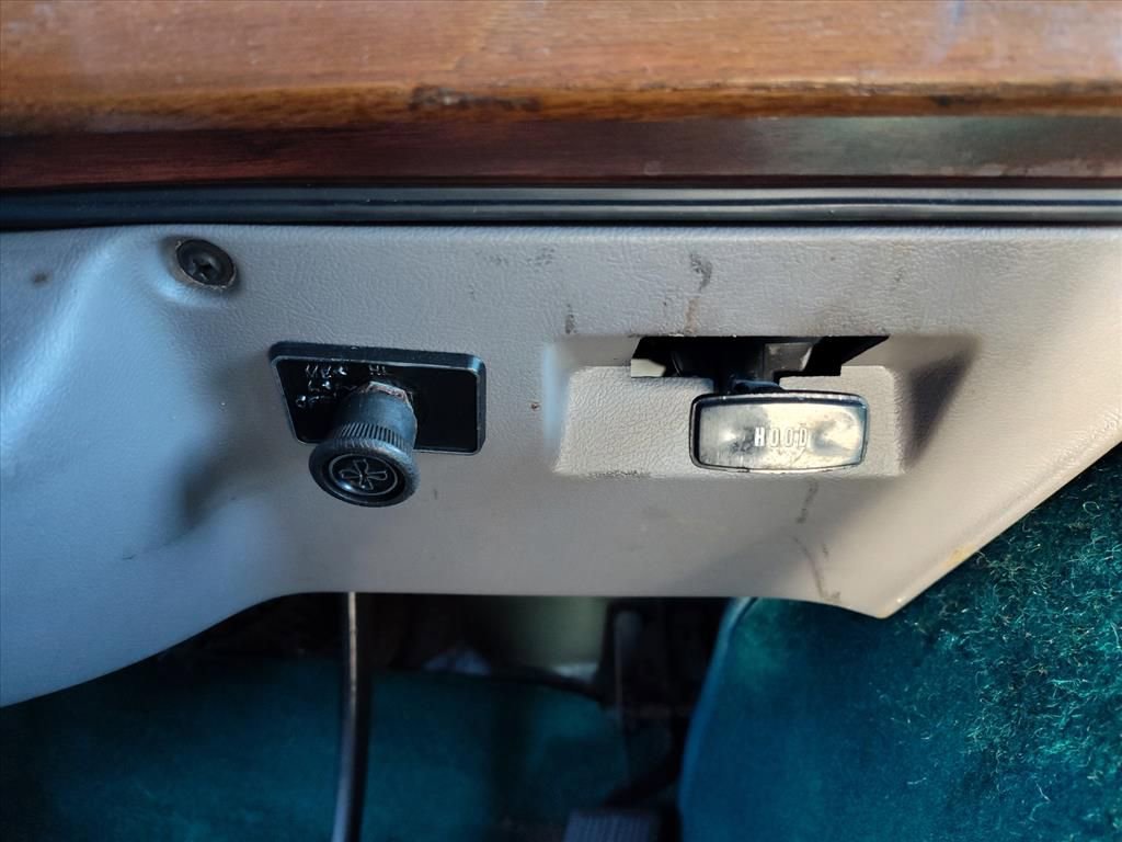 Used 1994 Dodge B2500 image 22