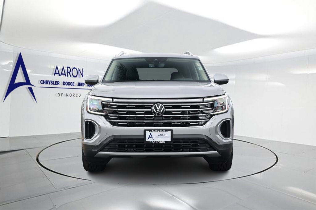 Used 2024 Volkswagen Atlas SEL AWD/4WD image 4