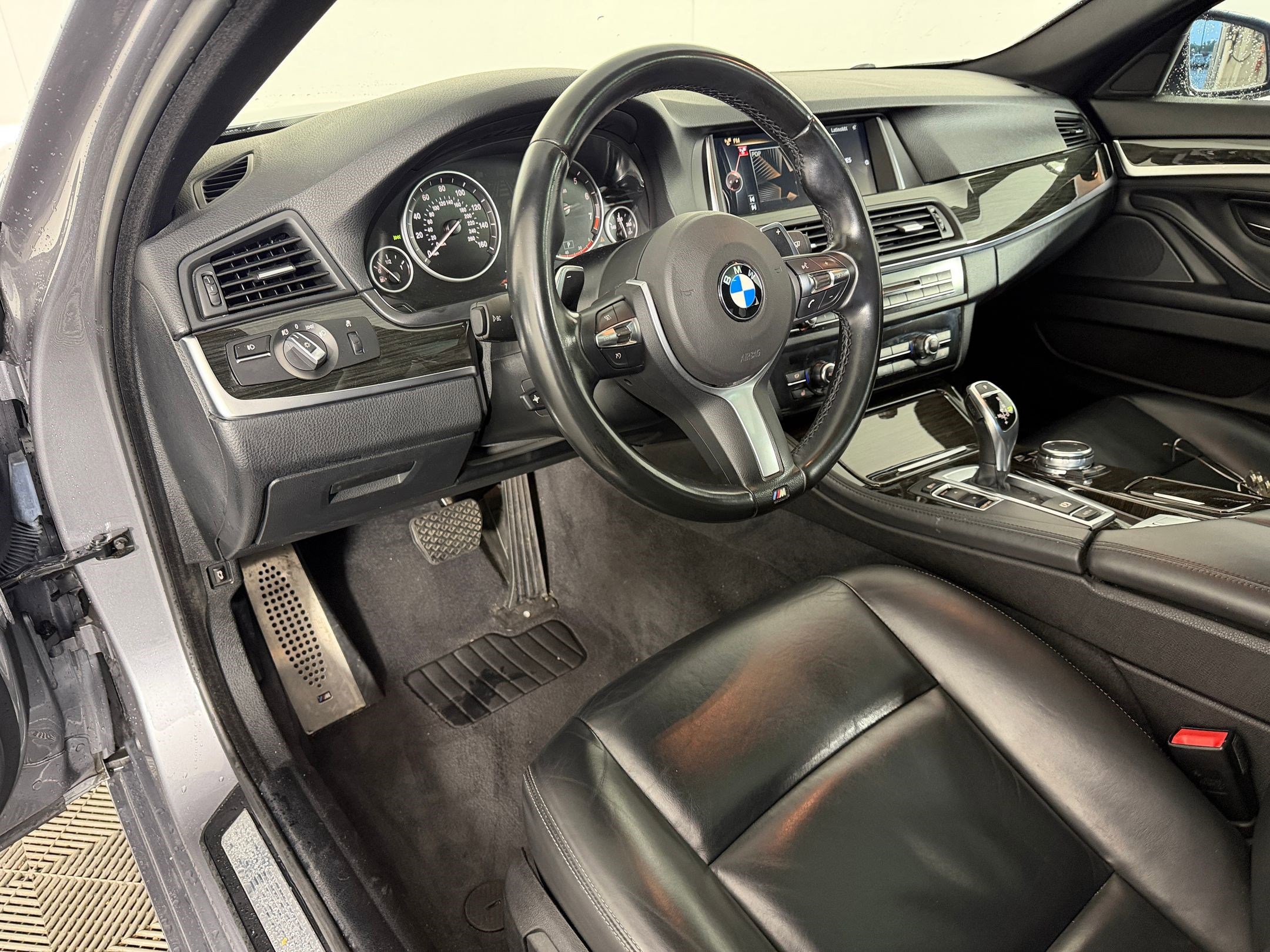 Used 2016 BMW 535i Sedan RWD image 4