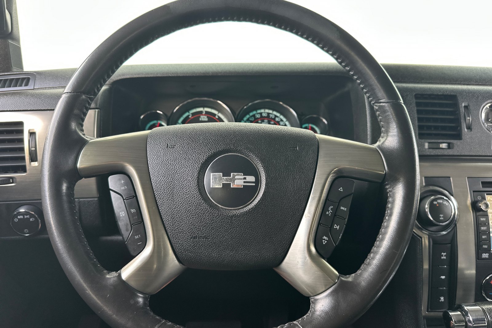 Used 2009 HUMMER H2 Luxury AWD/4WD image 34