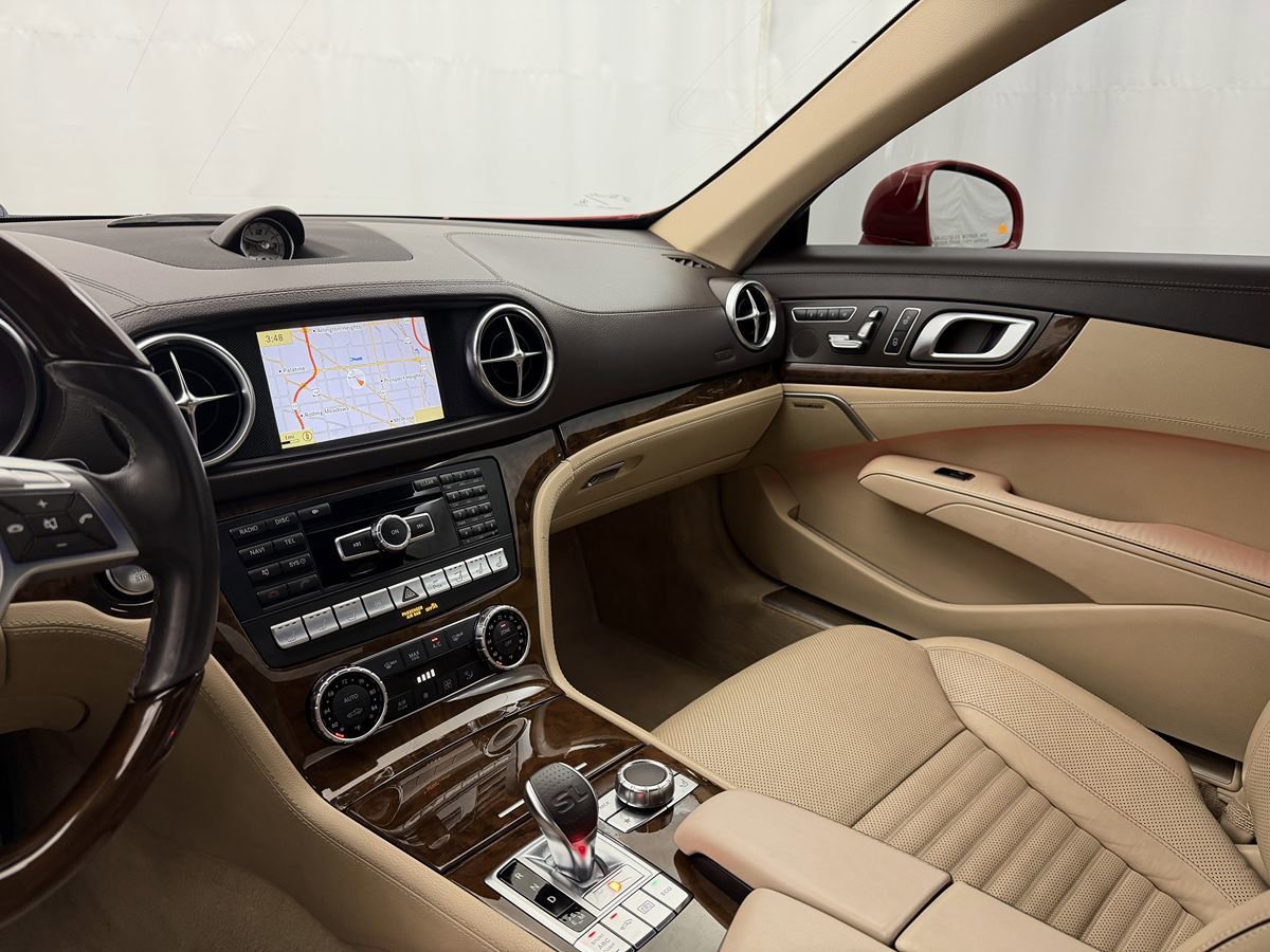 Used 2013 Mercedes-Benz SL 550 image 25