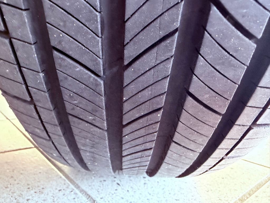 Used 2025 Toyota RAV4 XSE w/ Advanced Technology Package image 20