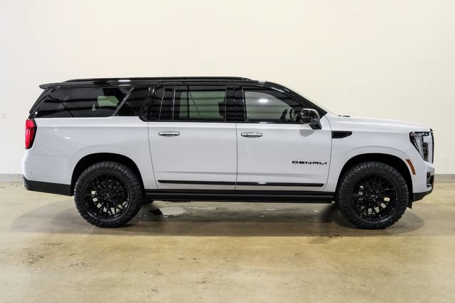 Used 2026 GMC Yukon XL Denali Ultimate AWD/4WD image 12