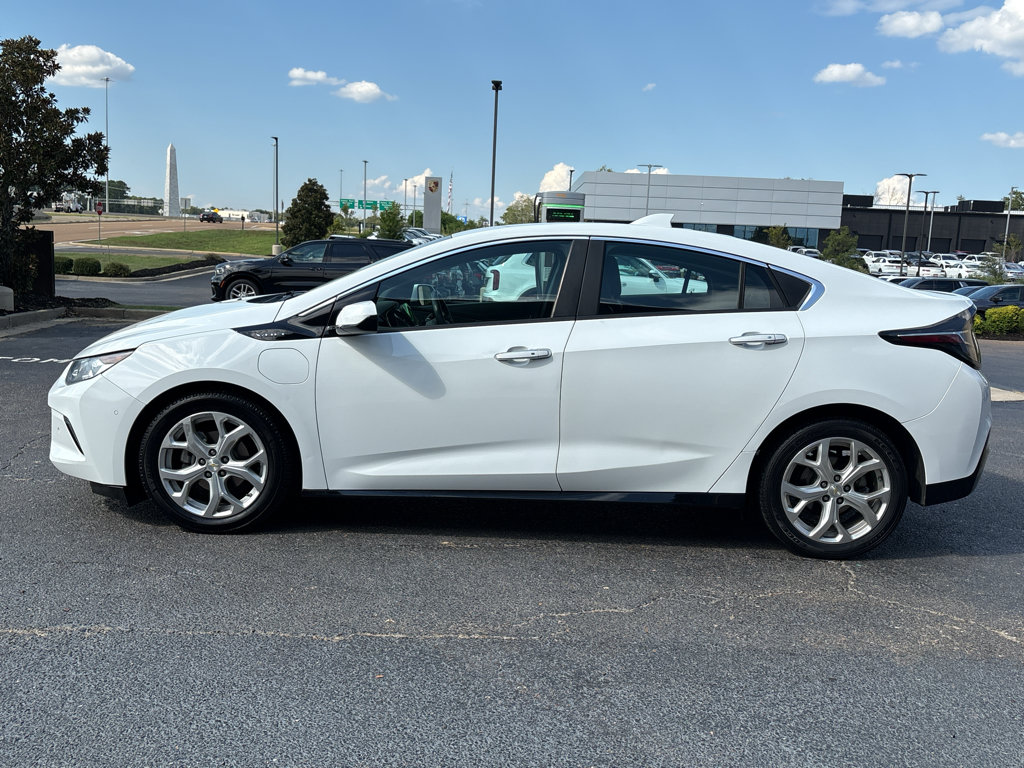 Used 2017 Chevrolet Volt Premier w/ Driver Confidence II Package FWD image 6