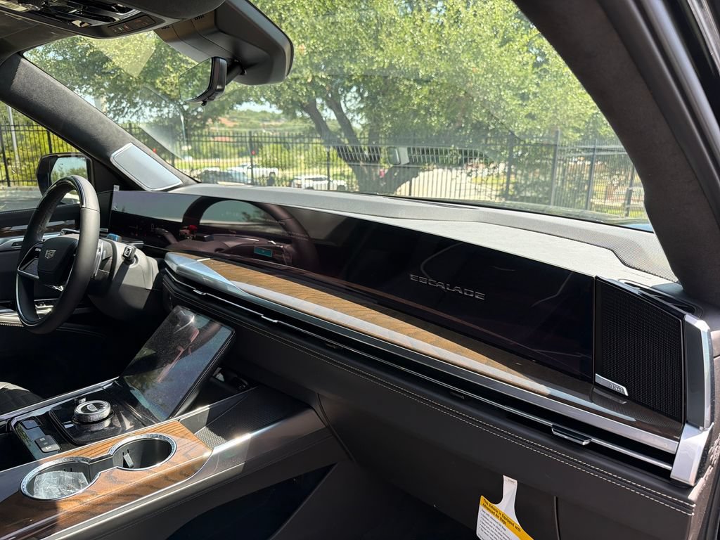 New 2026 Cadillac Escalade ESV Platinum Sport AWD/4WD image 39