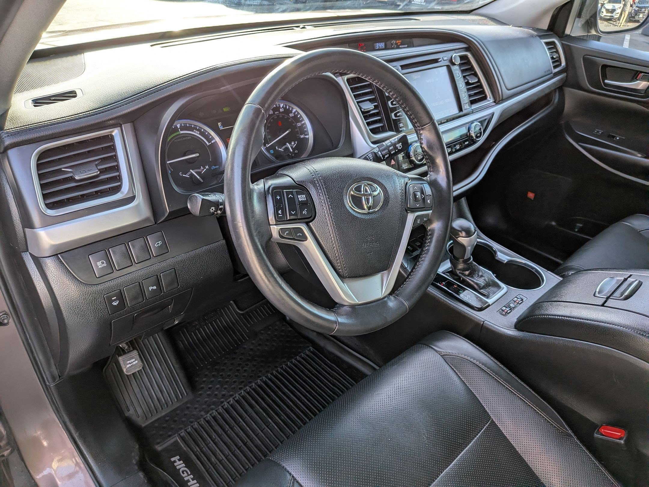 Used 2019 Toyota Highlander Limited image 15